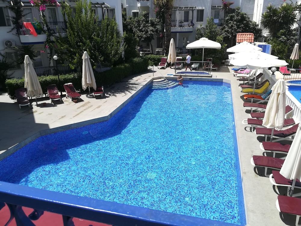 Serhan Hotel Gümbet Esterno foto